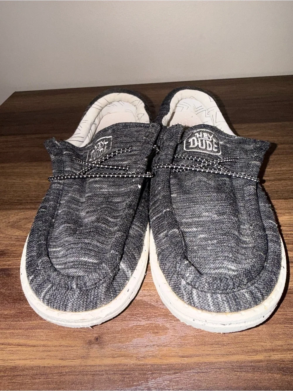 Hey Dude Boys size 1 youth Wally Stretch Slip-On Shoes
